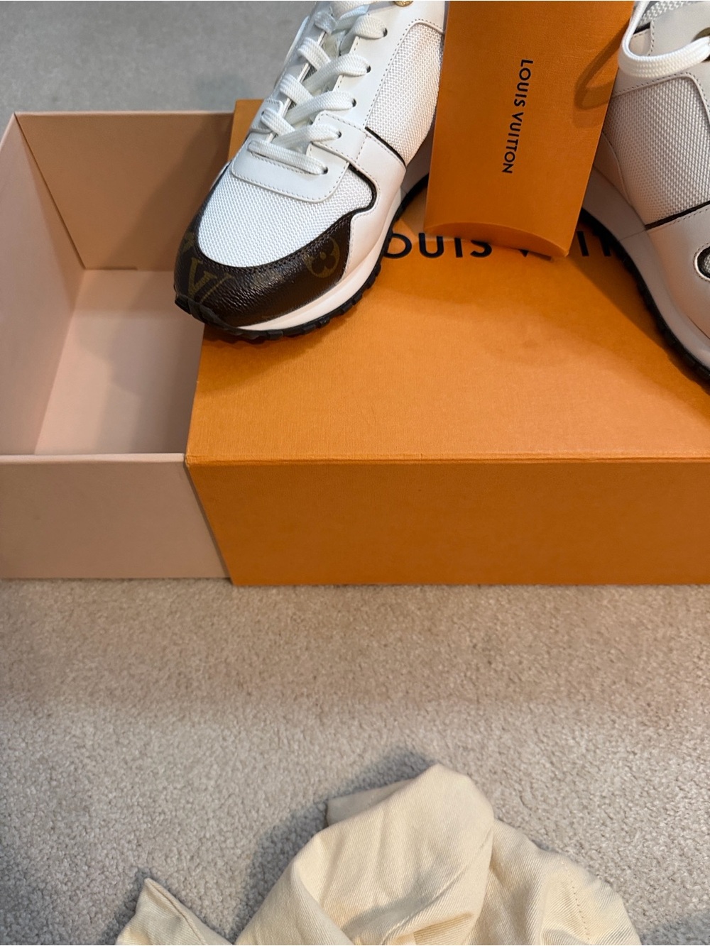 Louis Vuitton Run Away White and Brown Low-Top Sneakers with Gold Accent - Picture 4 of 8